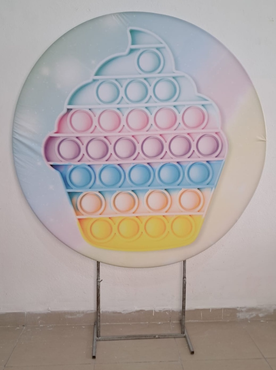 Painel Cupcake de Pop It Colorido - Stefane Sales 