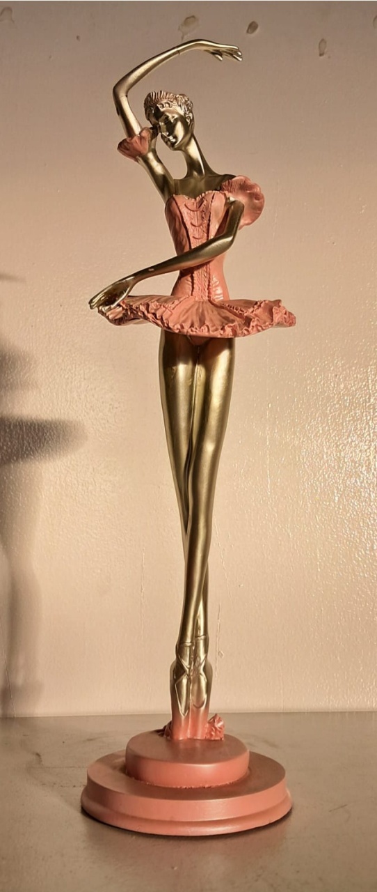 Bailarina de Louça Decorativa - Stefane Sales 