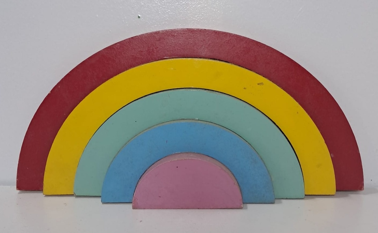 Arco Íris de Mdf - Stefane Sales 