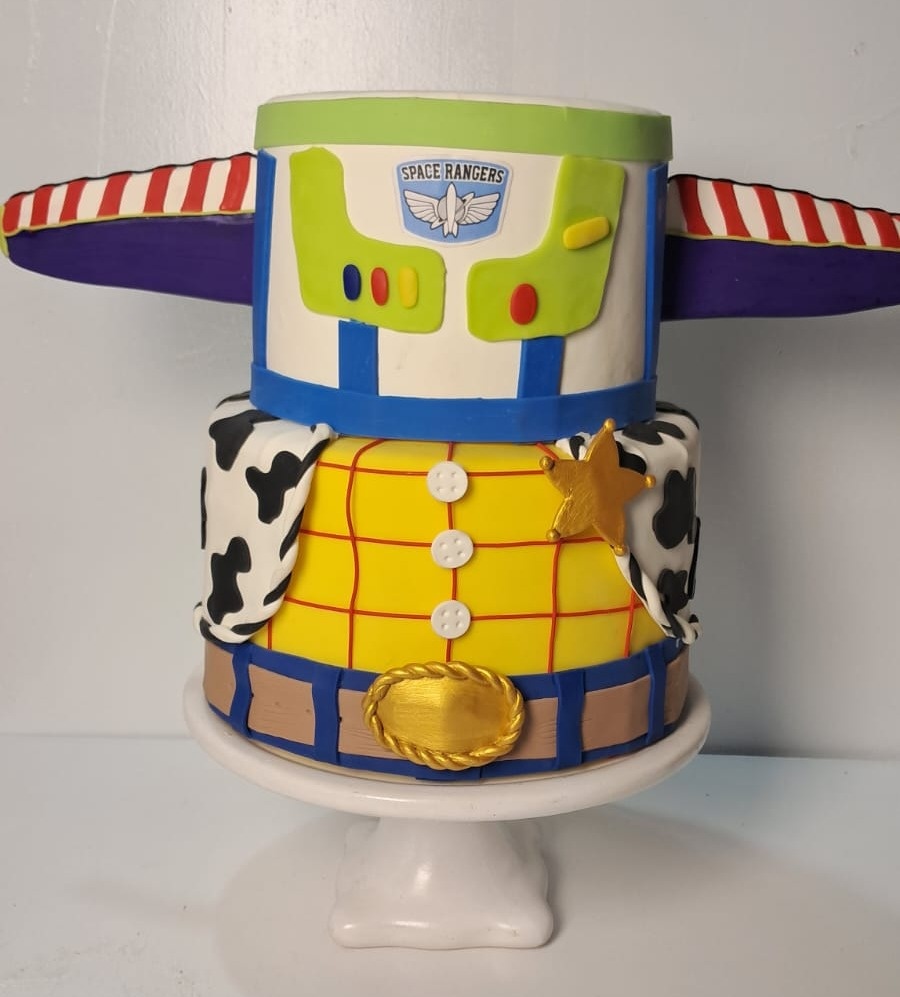 Bolo Fake Toy Story Disney - Stefane Sales 