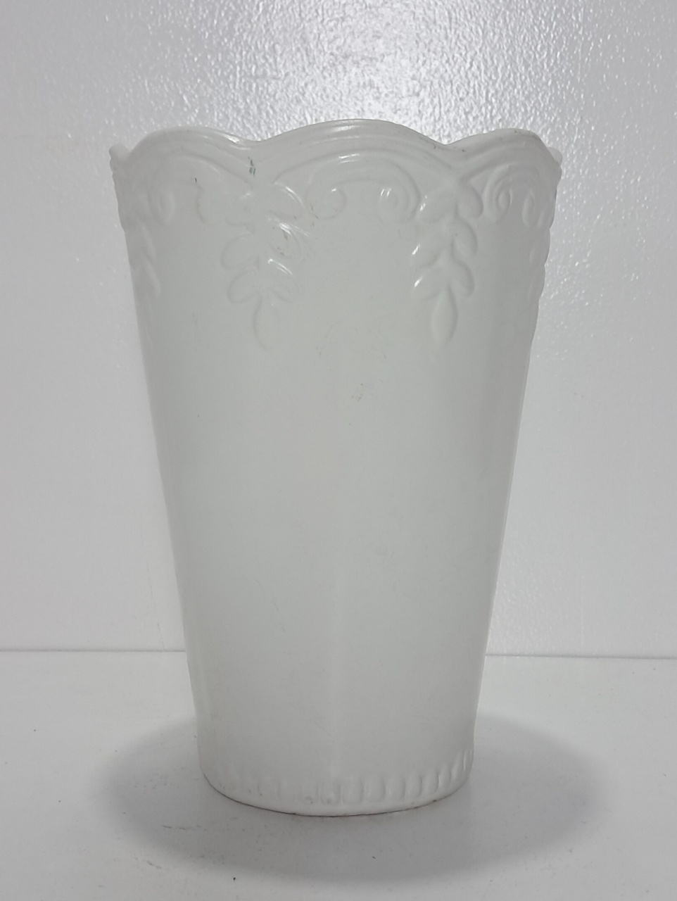 Vaso Cachecol Branco de Louça - Stefane Sales 