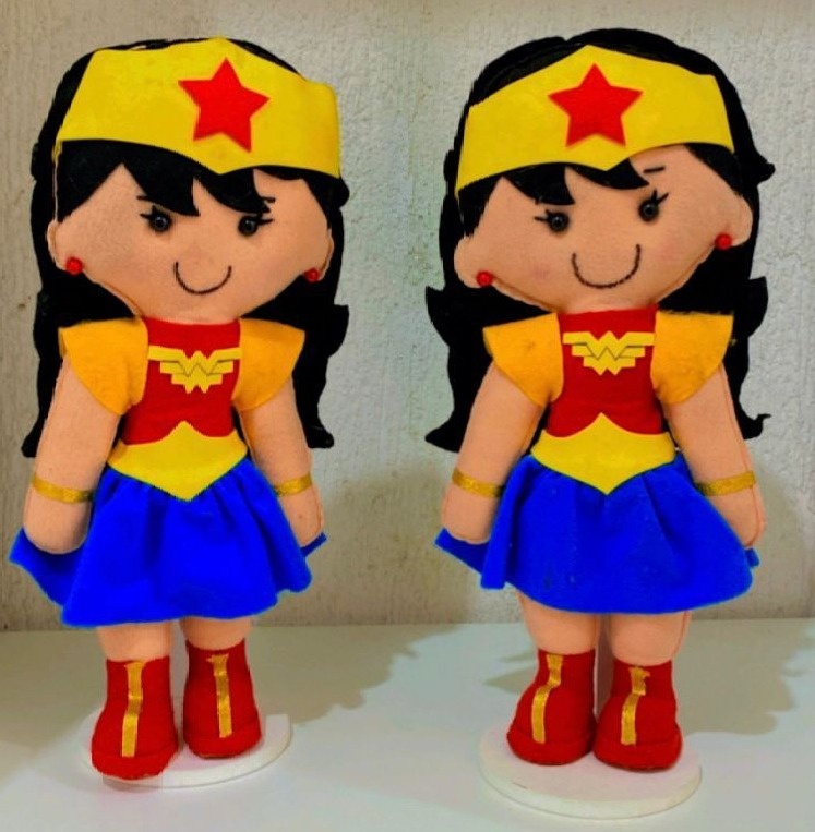 Mulher Maravilha de Feltro - Stefane Sales 