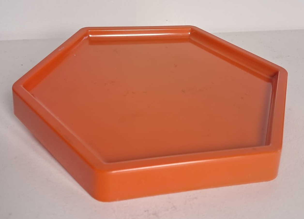 Bandeja Laranja Sextavada de Plástico - Stefane Sales 