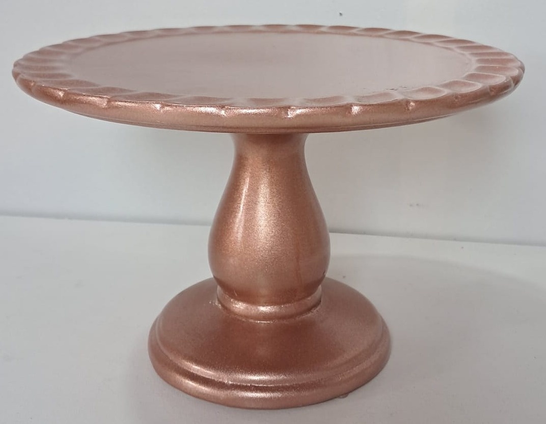 Bandeja Com Pé Torneado Rosé Gold de Louça - Stefane Sales 