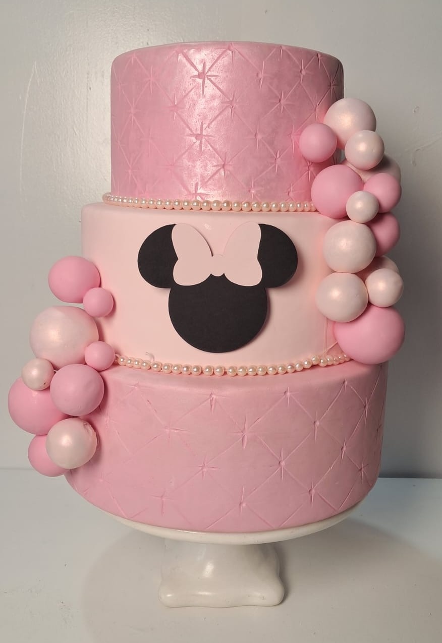 Bolo Fake da Minnie Rosa Candy - Stefane Sales 