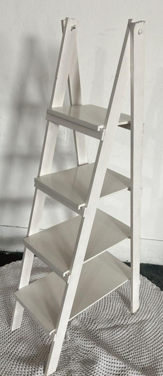 Escadinha de Lembrancinha de Mdf de 1.50M - Stefane Sales 