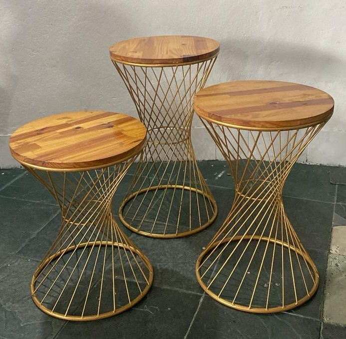 Trio de Mesa Sofia Dourada - Stefane Sales 