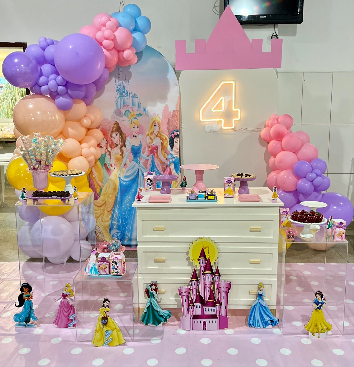 Decoração Princesas Disney - Mesa Acrílica  - Me Pegue Monte