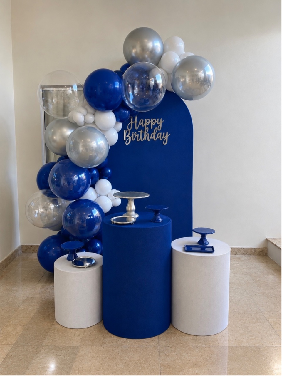 Decoração Com Balão - Azul Royal E Prata - Me Pegue Monte