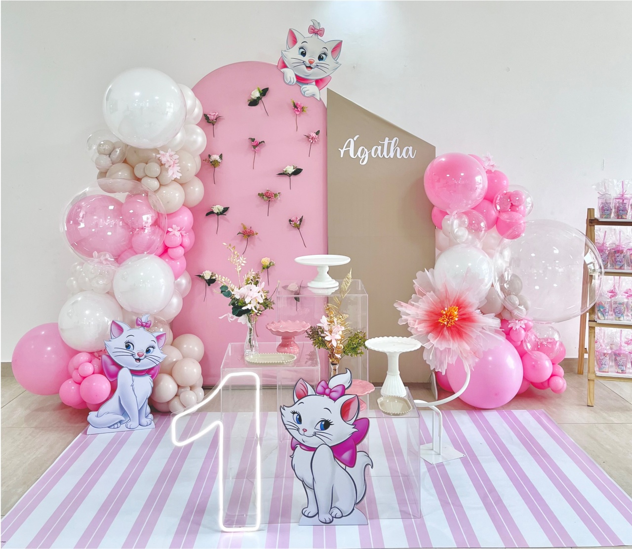 Decoração Com Balão - Gatinha Marie - Me Pegue Monte