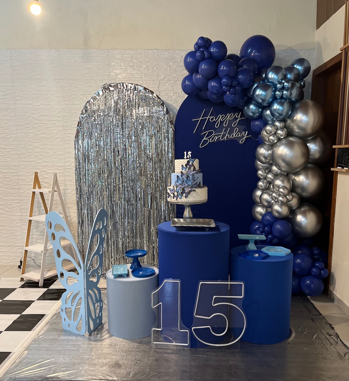 Decoração Azul Royal E Prata - Me Pegue Monte
