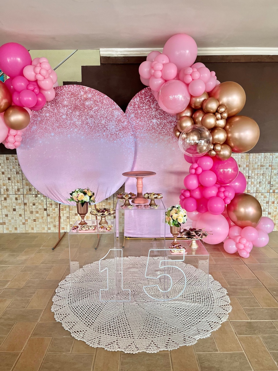 Decoração 15 Anos Rosa E Rose - Me Pegue Monte