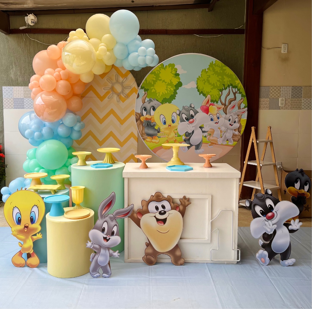 Decoração Baby Looney Tunes P  - Me Pegue Monte