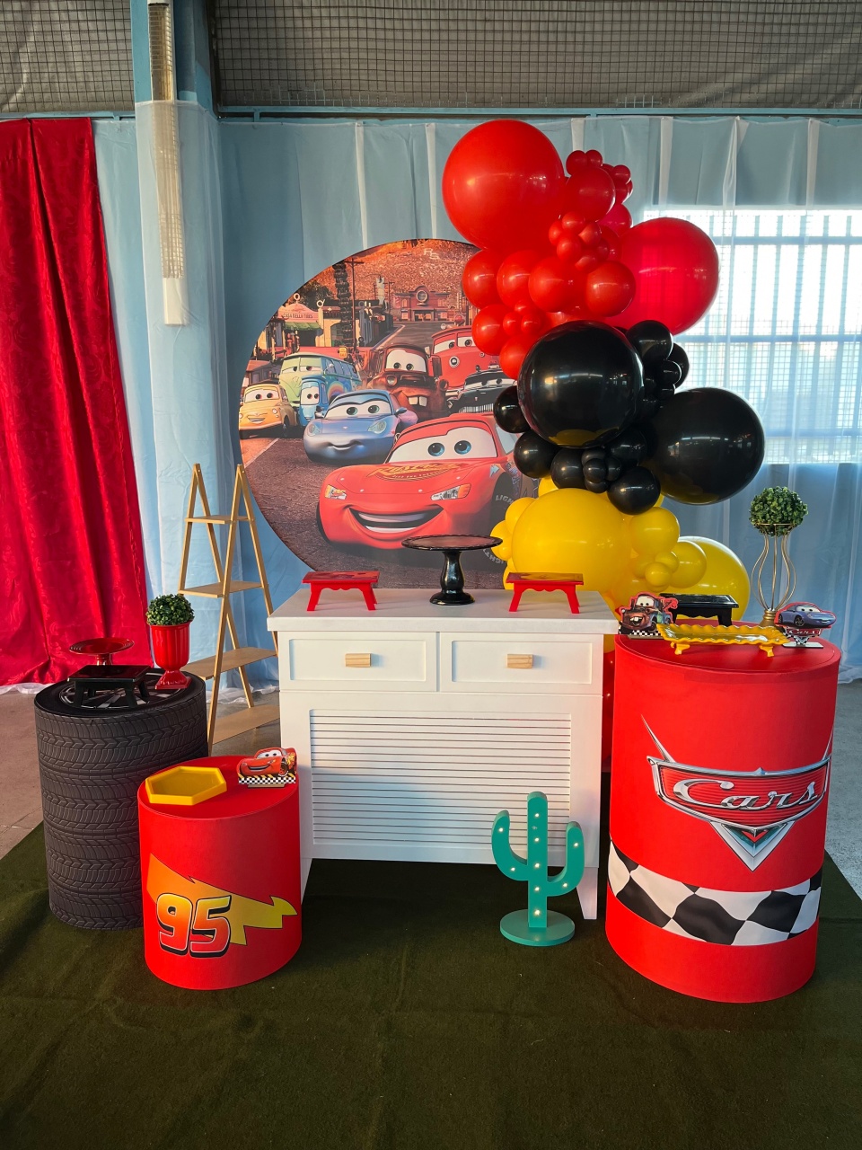 Decoração Infantil P - Relâmpago Mcqueen  - Me Pegue Monte