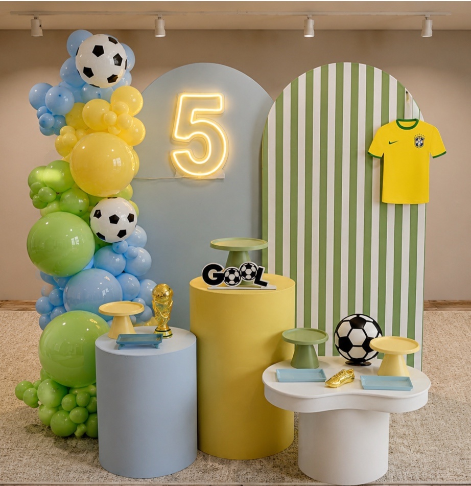 Decoração Com Balão - Copa Do Mundo Tons Pasteis (Futebol) - Me Pegue Monte