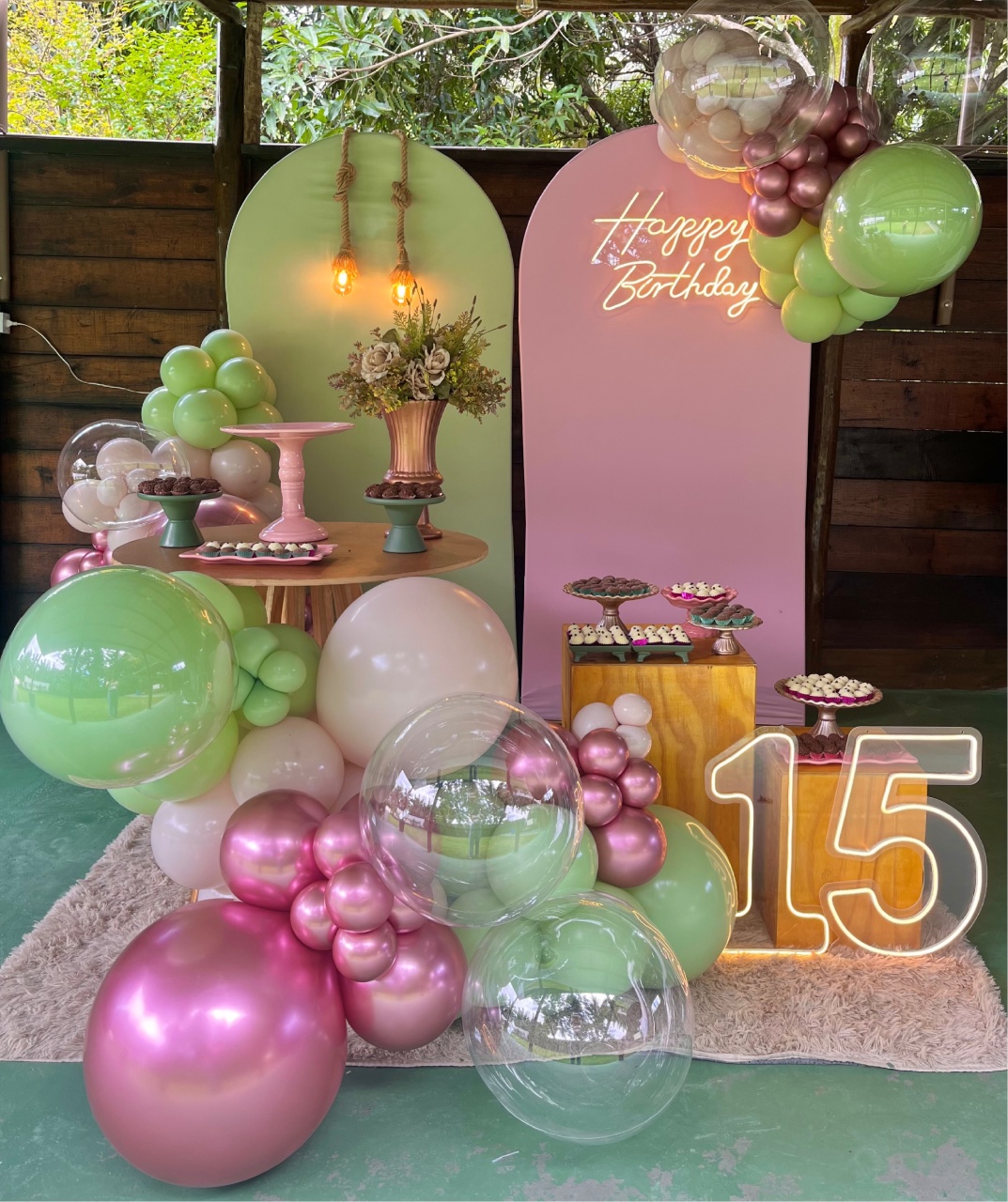 Decoração 15 Anos Verde E Rosa  - Me Pegue Monte