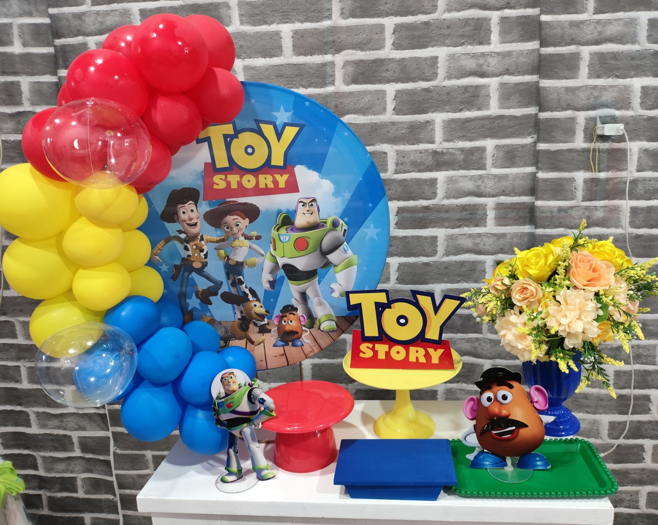 Kit Só Um Bolinho Toy Story - MOURA EVENTOSS