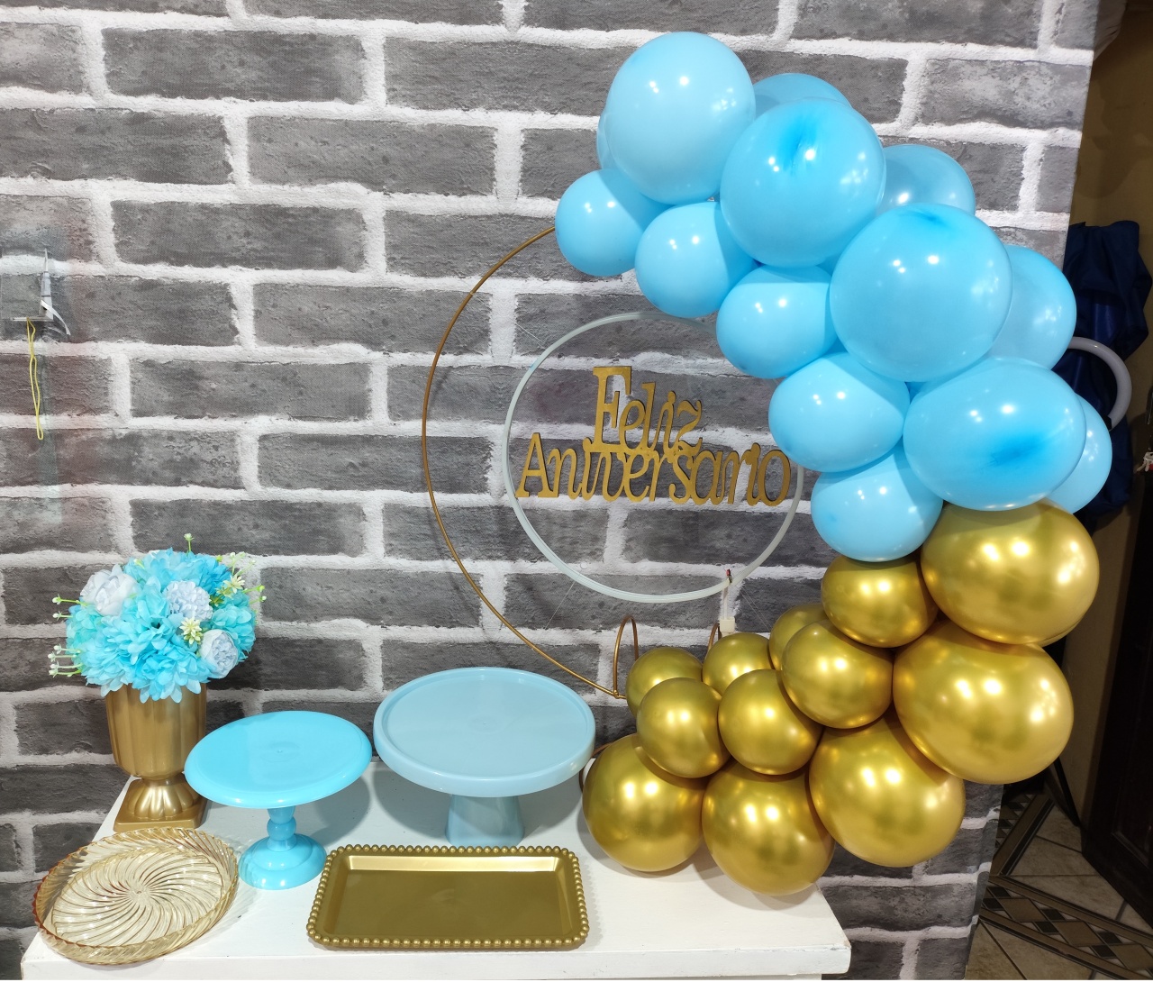 Kit Só Um Bolinho Azul E Dourado Adulto - MOURA EVENTOSS