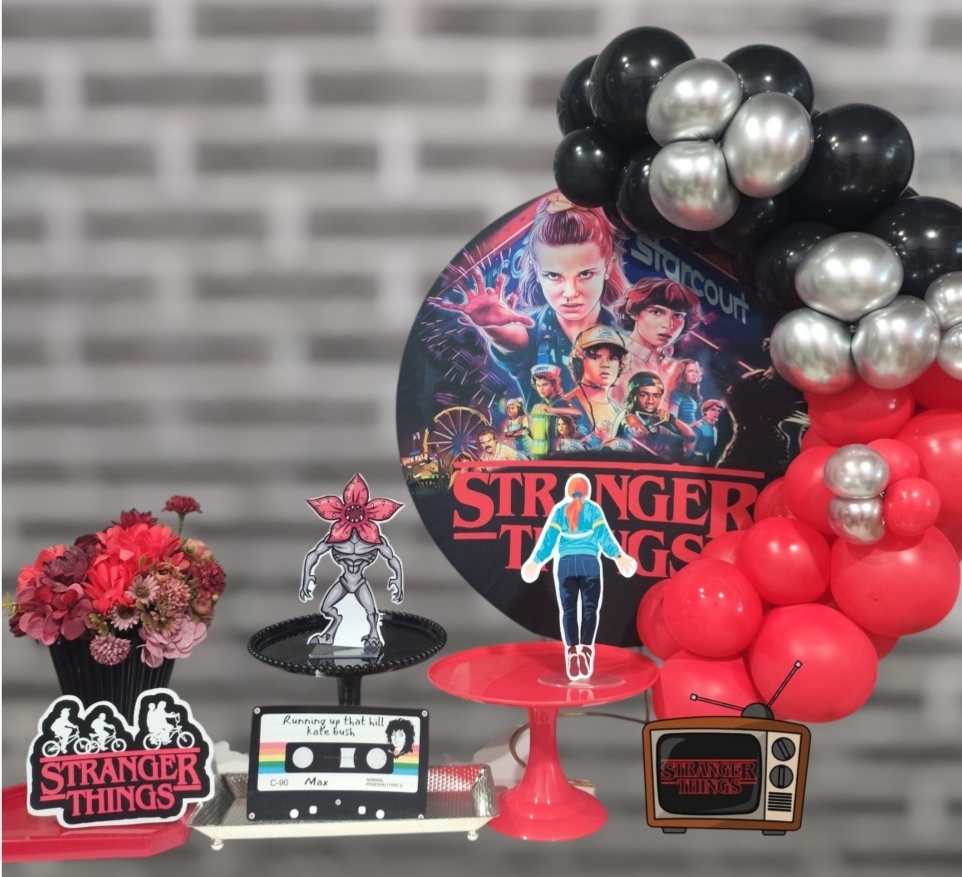 Kit Só Um Bolinho Stranger Things - MOURA EVENTOSS
