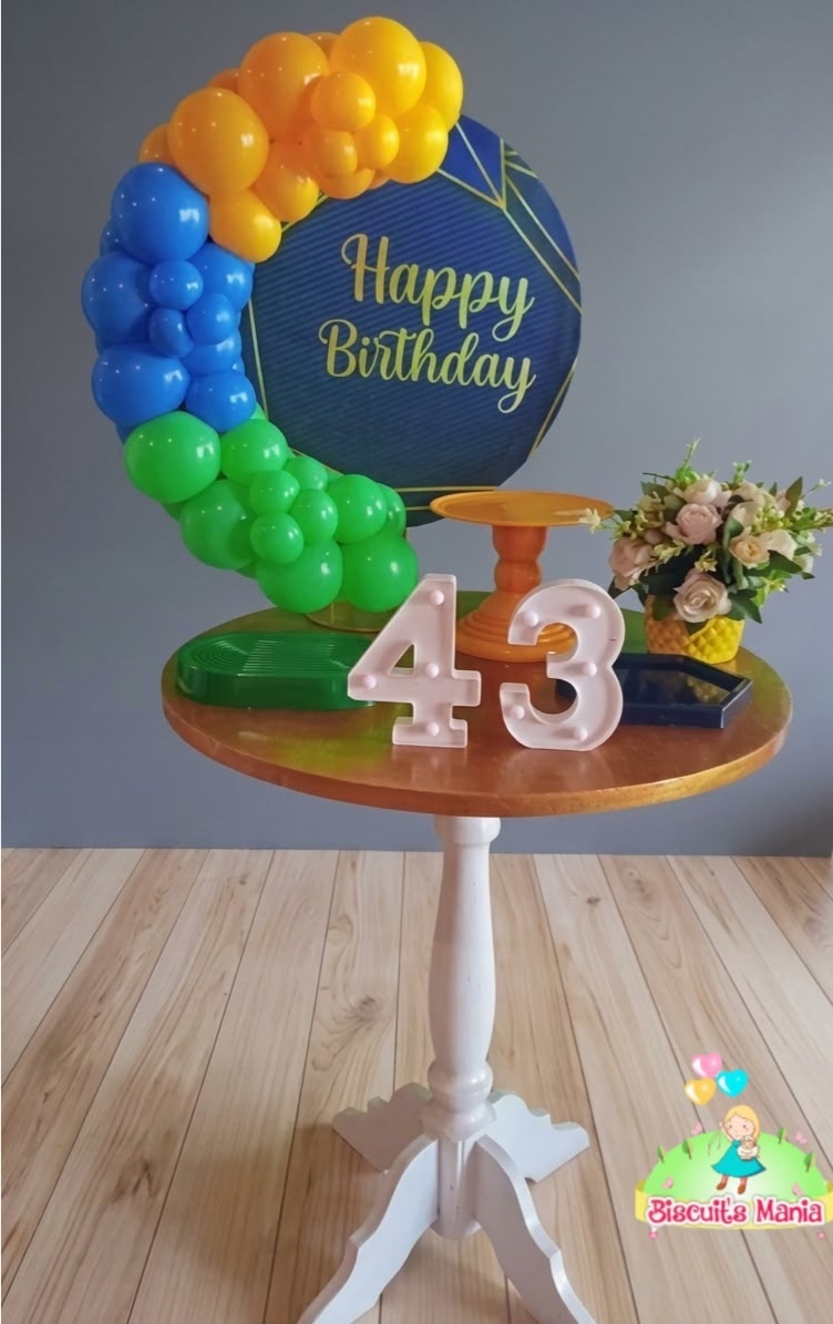 Festa Na Mesa Azul Happy Birthday - Biscuit's Mania 