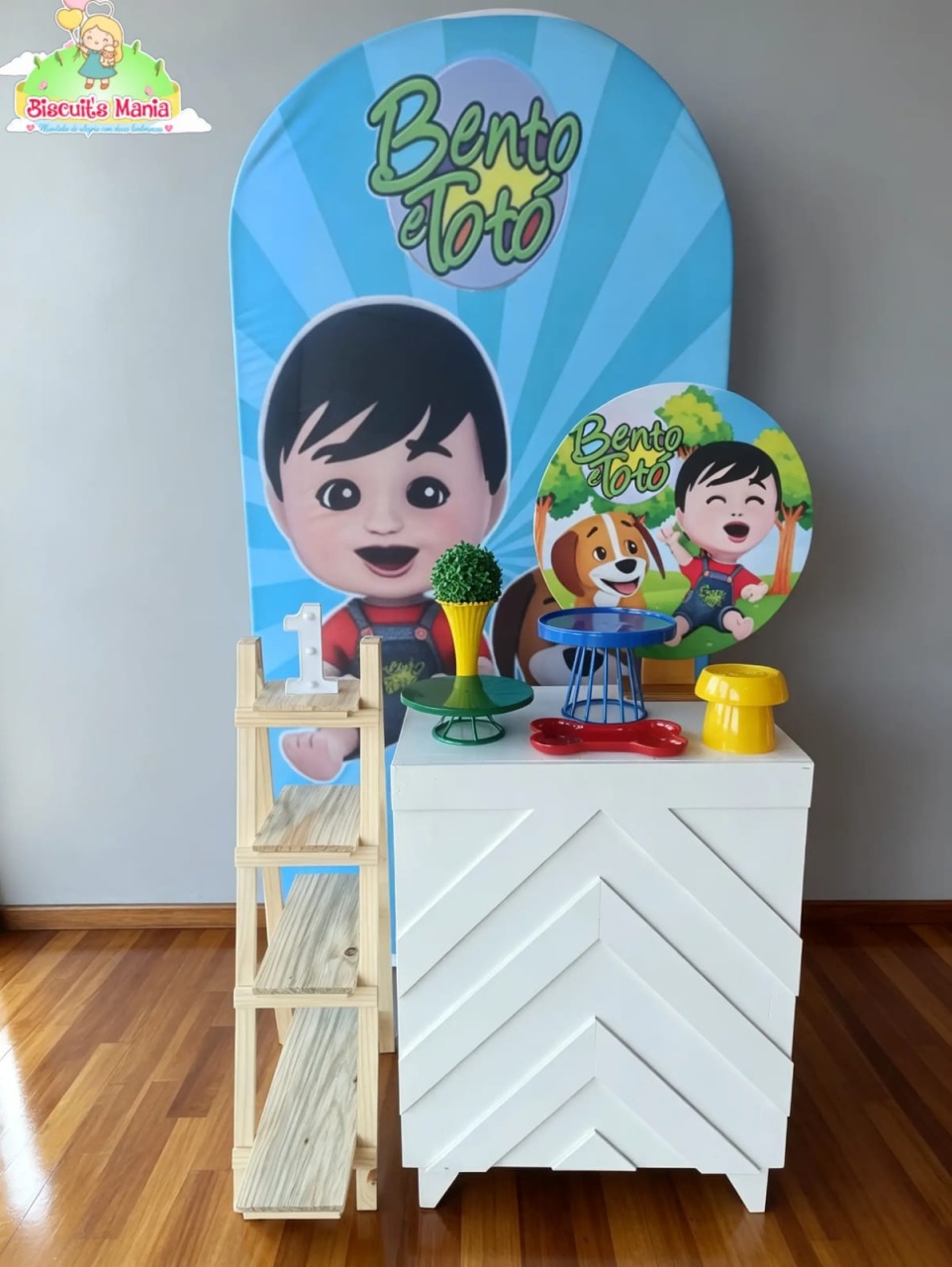 Festa Na Mesa Com Painel Bento Totó - Biscuit's Mania 