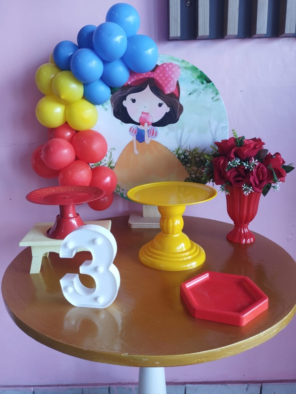 Festa Na Mesa Branca de Neve S\ A Mesa - Biscuit's Mania 