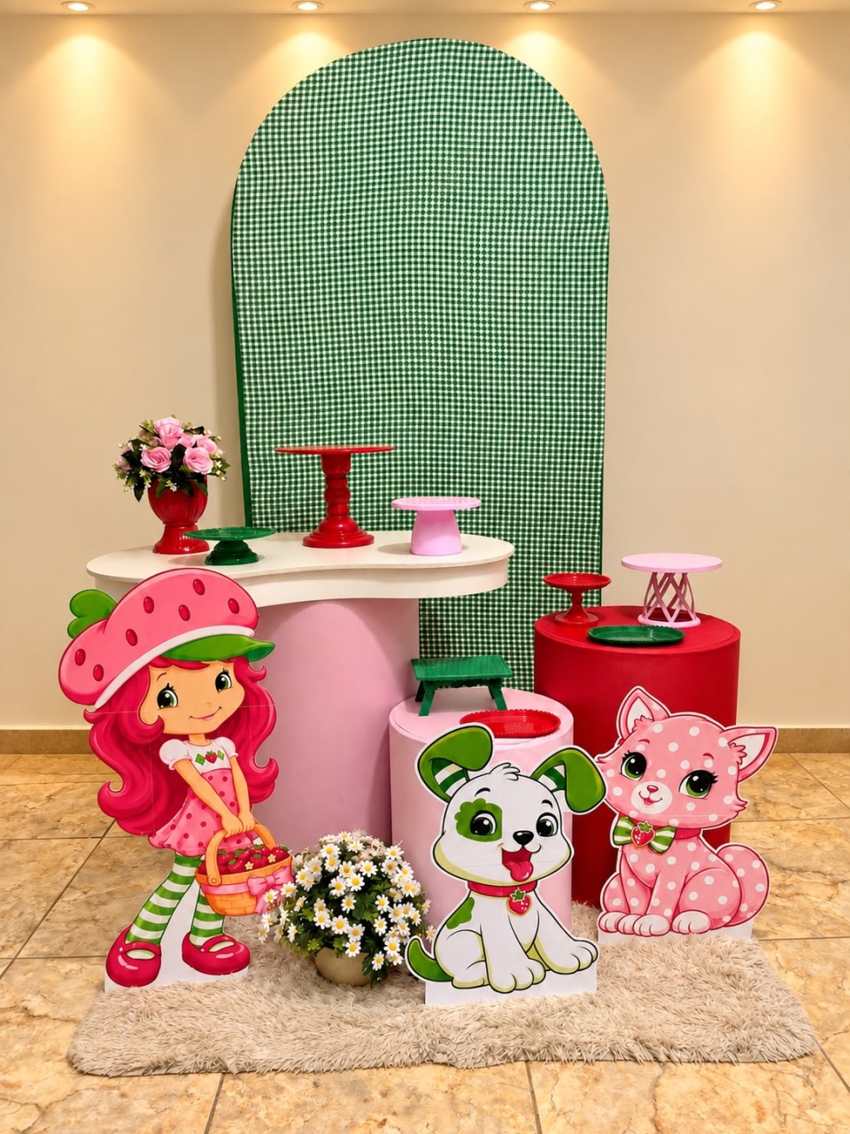 Alugue Pegue Monte Decoração Festa Moranguinho Minimalista - Catálogo Digital Big Day 