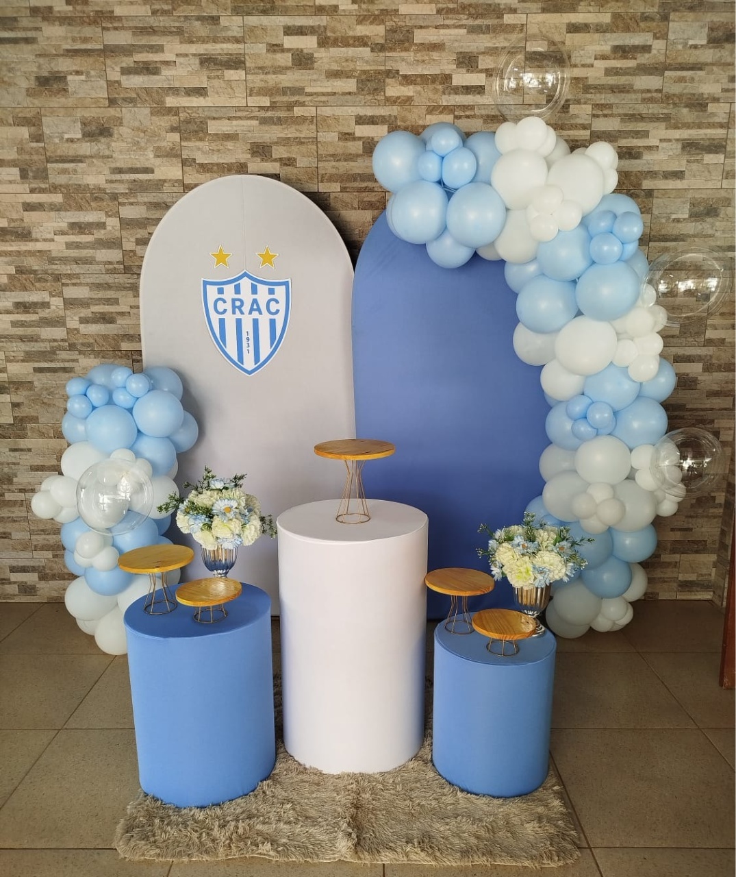 Alugue Pegue Monte Tema Para Festa Decoração Adulto Azul Escuro Romano Azul Branco - Catálogo Digital Big Day 