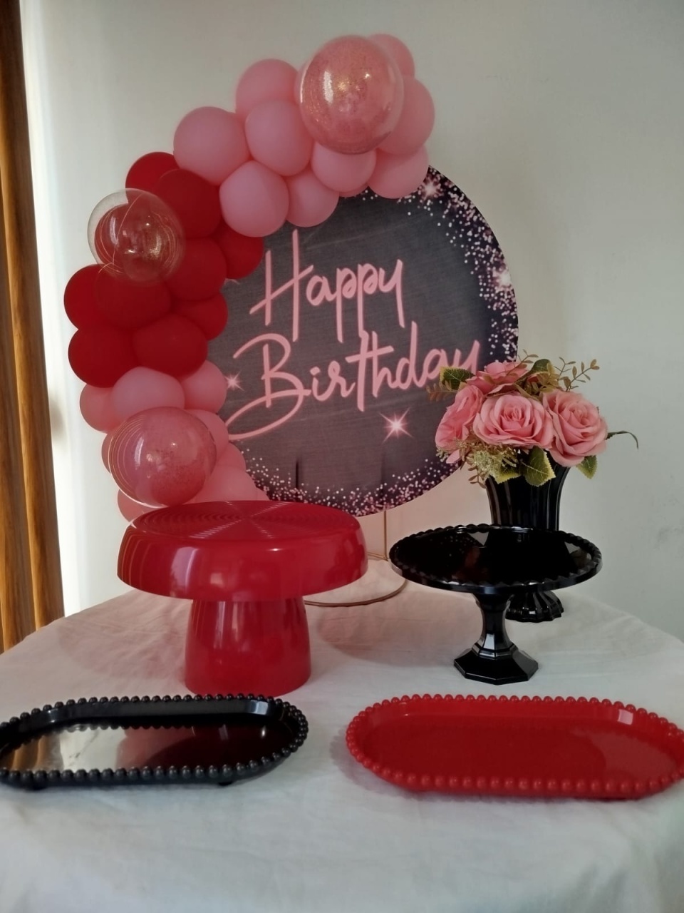 Alugue Festa Na Mesa Happy Birthday Preto Rosa - Catálogo Digital Big Day 