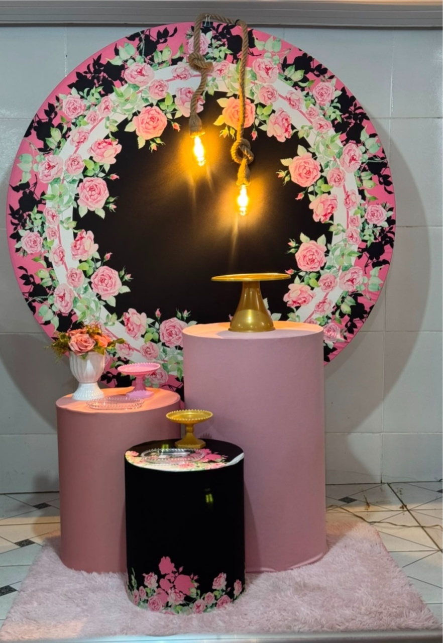Alugue Pegue Monte Para Decoração de Festa Tema Floral Rosa E Preto Adulto - Catálogo Digital Big Day 