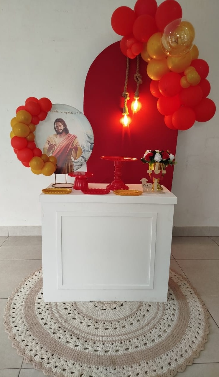 Alugue Festa Na Mesa Luxo Jesus + Balões - Catálogo Digital Big Day 