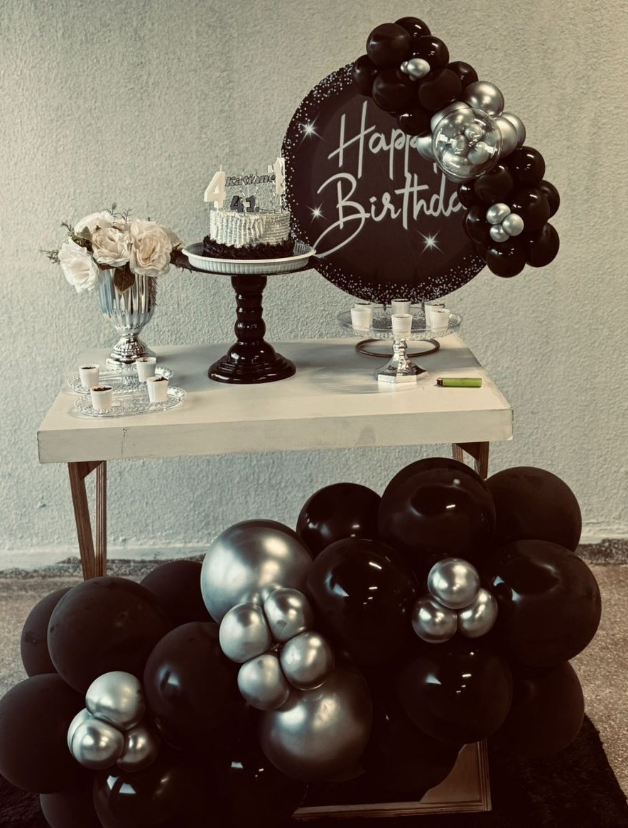 Alugue Festa Na Mesa Happy Birthday Preto E Prata - Catálogo Digital Big Day 