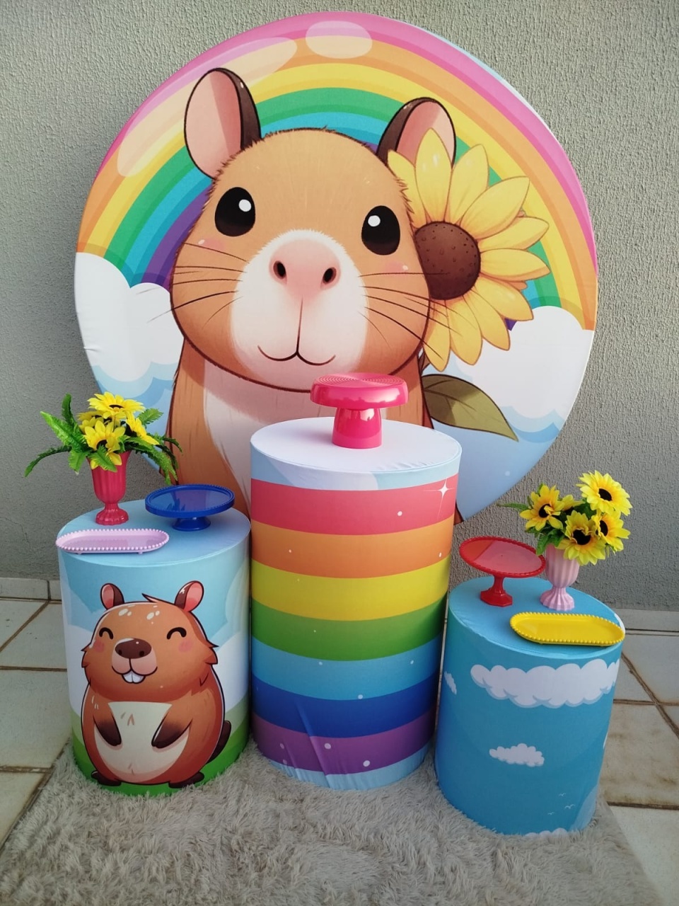 Alugue Pegue Monte Tema Para Festa Decoração  Capivara Arco Iris - Catálogo Digital Big Day 