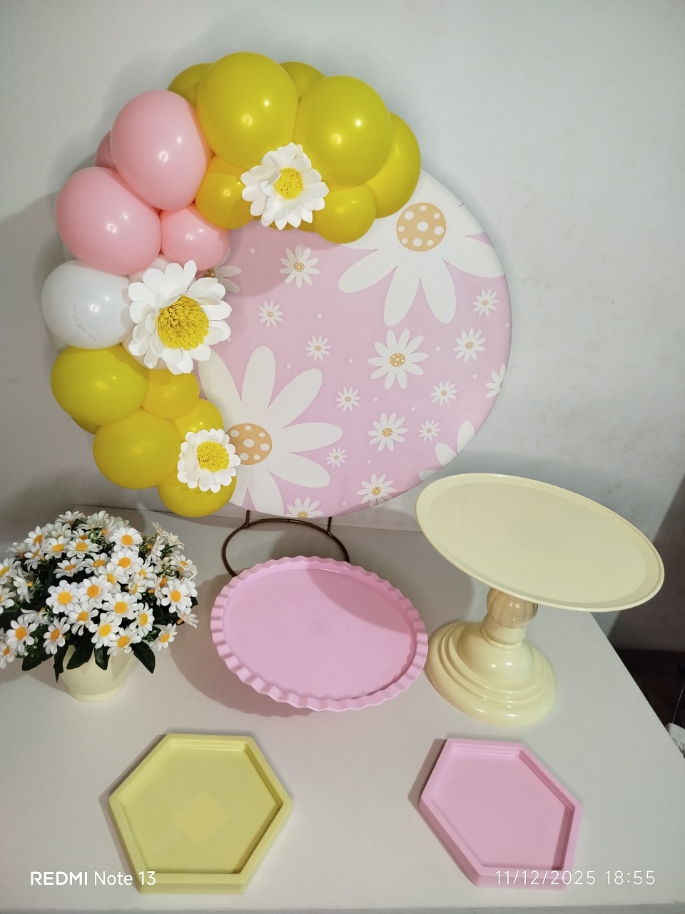Alugue Festa Na Mesa Margaridas Rosa/Amarela - Catálogo Digital Big Day 