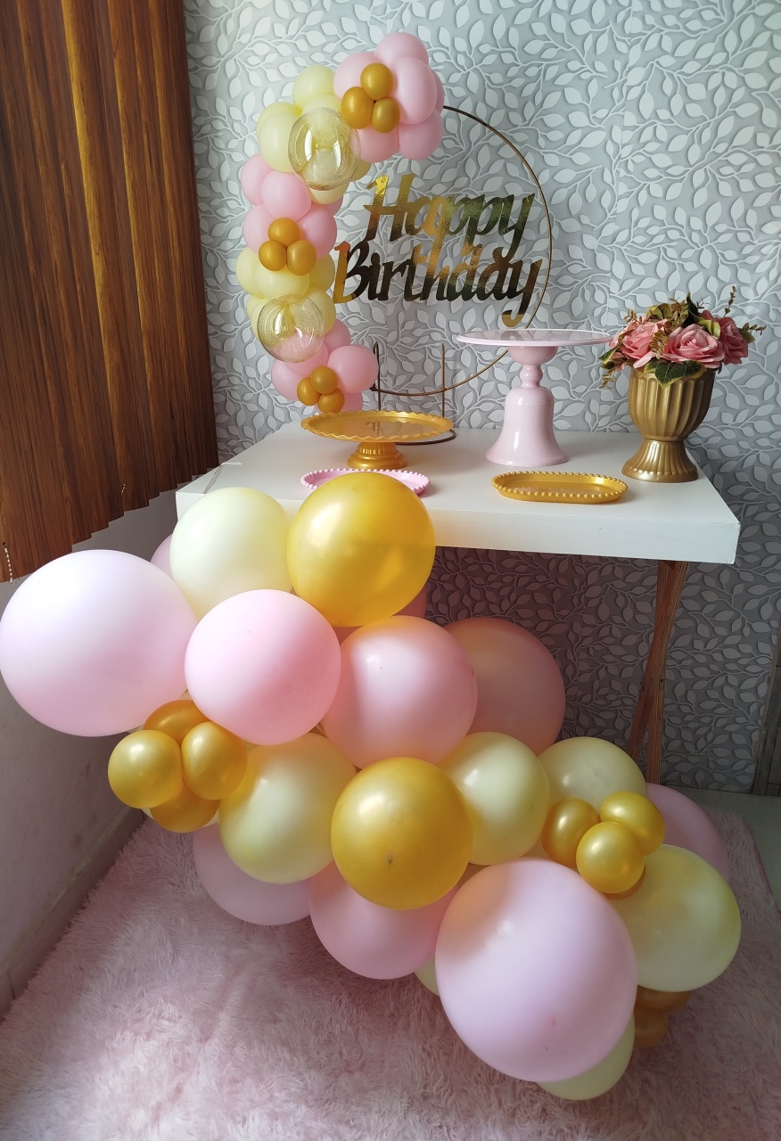 Alugue Festa Na Mesa Flores Rosa  E Dourado - Catálogo Digital Big Day 