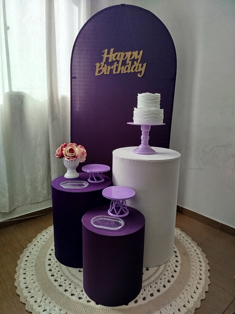 Alugue Pegue Monte Tema Para Festa Decoração Roxo E Branco - Catálogo Digital Big Day 