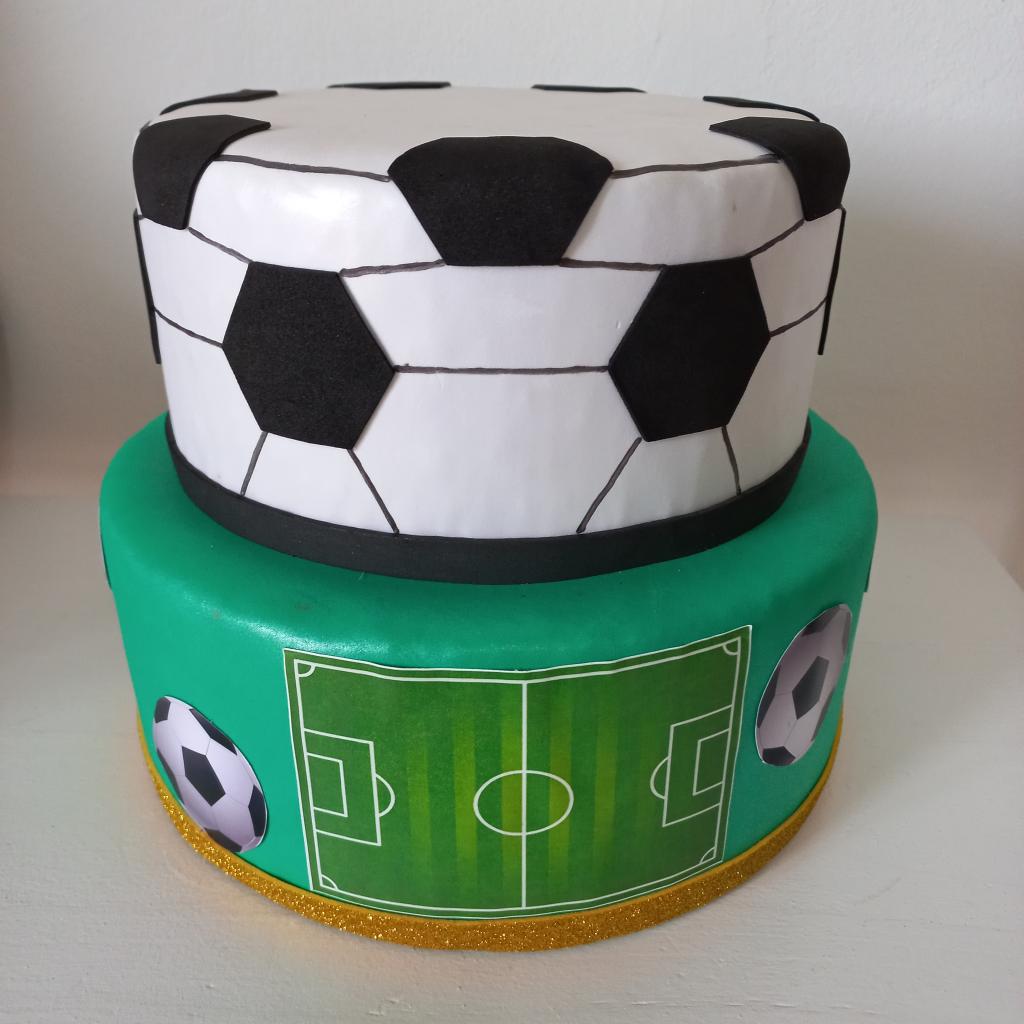 Bolo Fake Futebol - alegria em festa