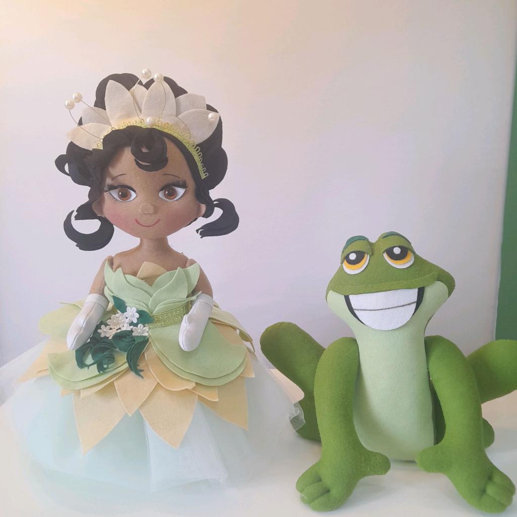 Kit  Princesa E O Sapo Em Feltro - alegria em festa