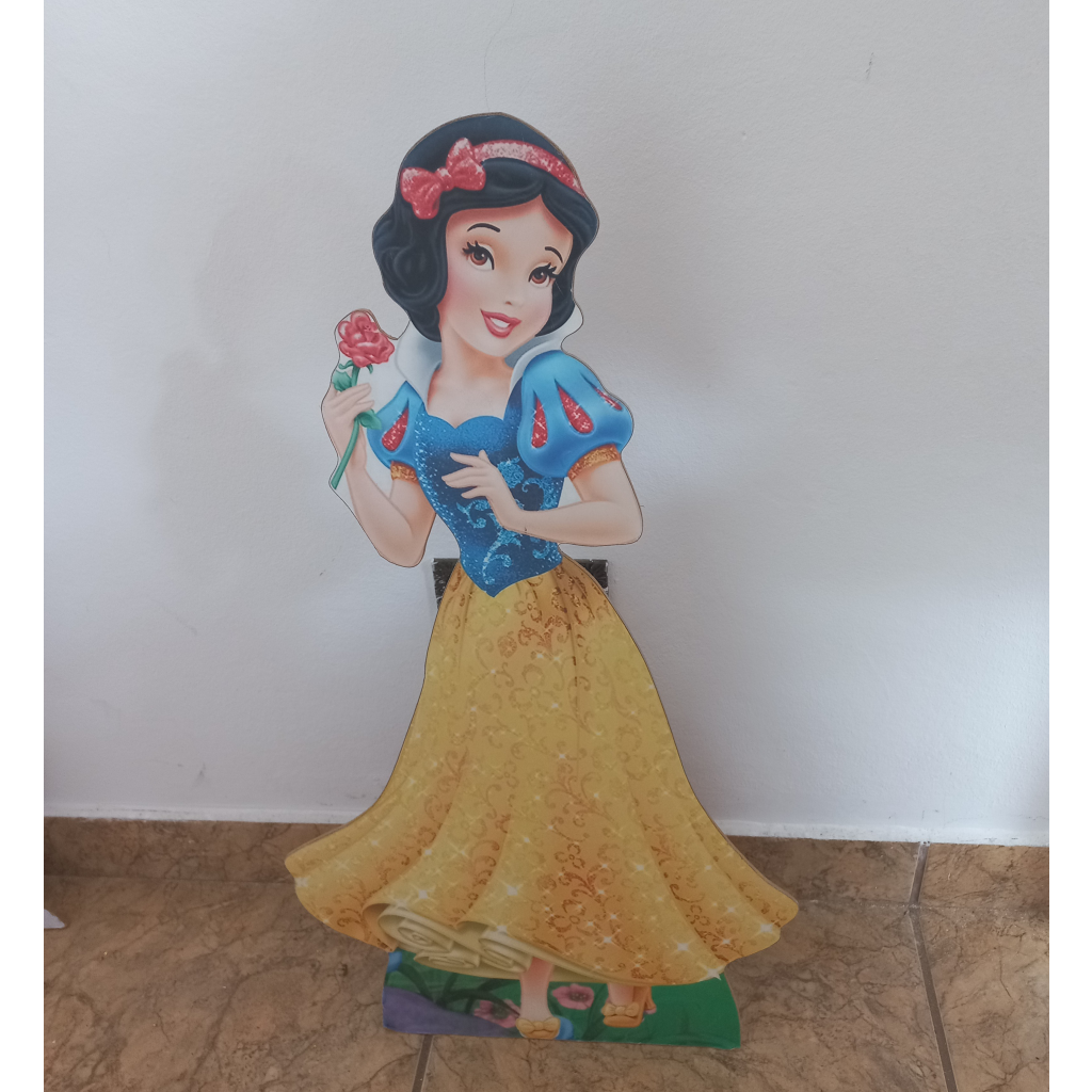 Display de Chão Branca de Neve - alegria em festa