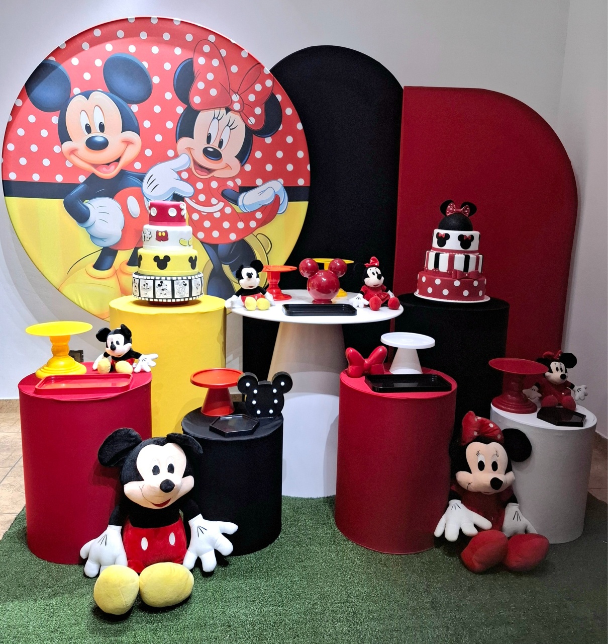 Kit Mickey E Minnie  - alegria em festa