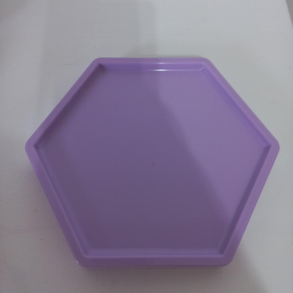 Bandeja Sextavada Lilas - Lilas - alegria em festa
