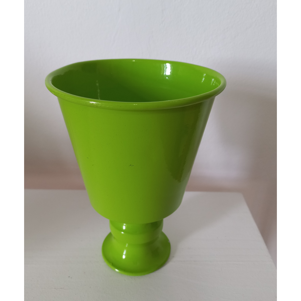 Vaso de Ferro Verde Limão Pequeno - Amarelo - alegria em festa