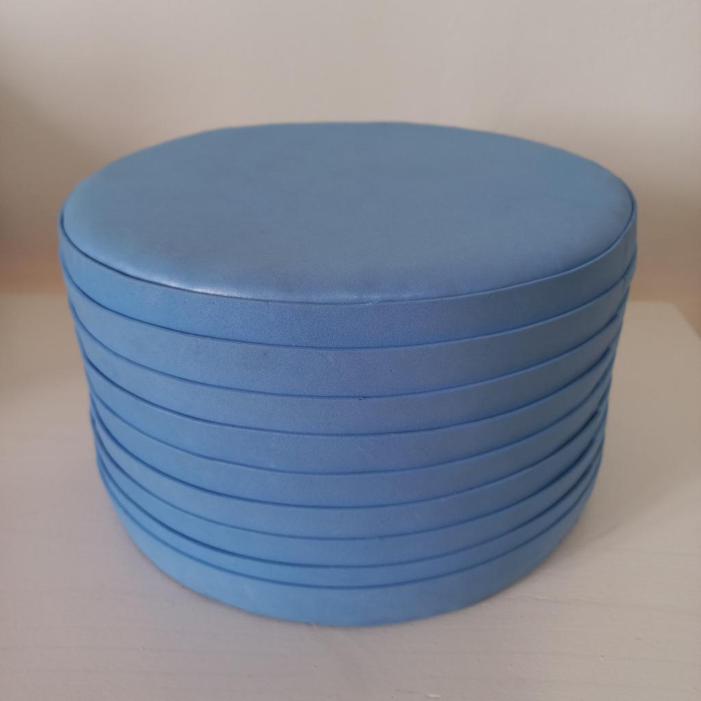 Bolo Fake Azul - alegria em festa