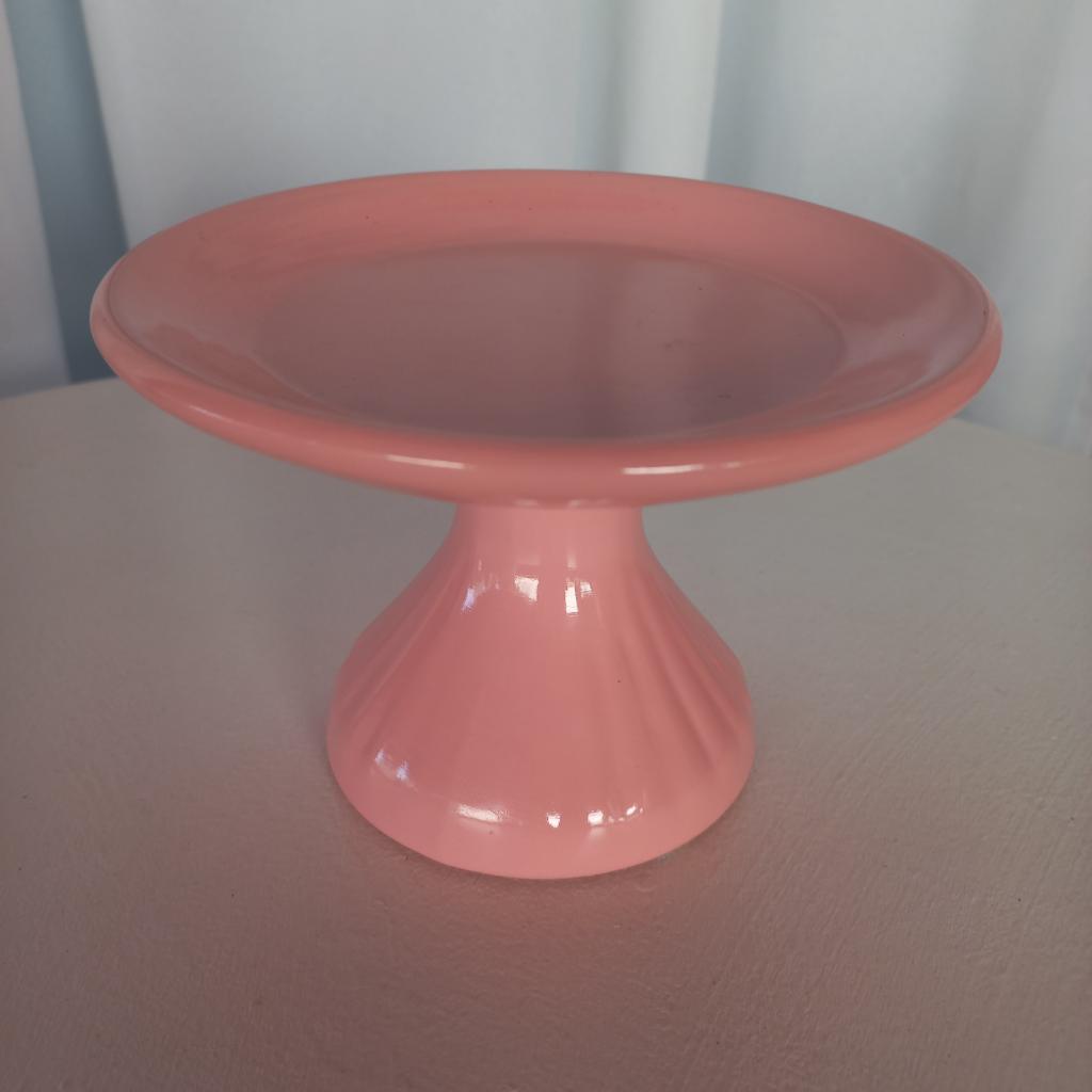 Bandeja Rosa Bebe Ceramica Com Pezinho Tamanho P - Rosa Bebe - alegria em festa