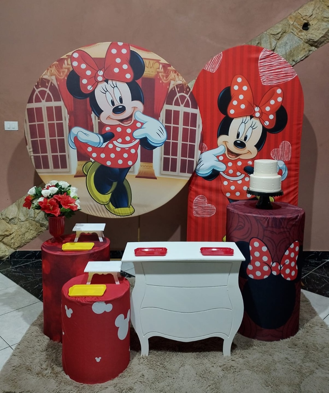 Kit Minnie Ouro - Festejar Locações