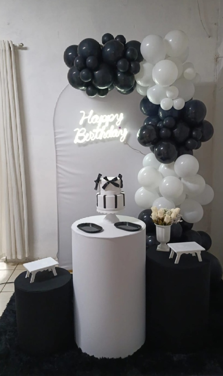 Kit Branco E Preto - Festejar Locações