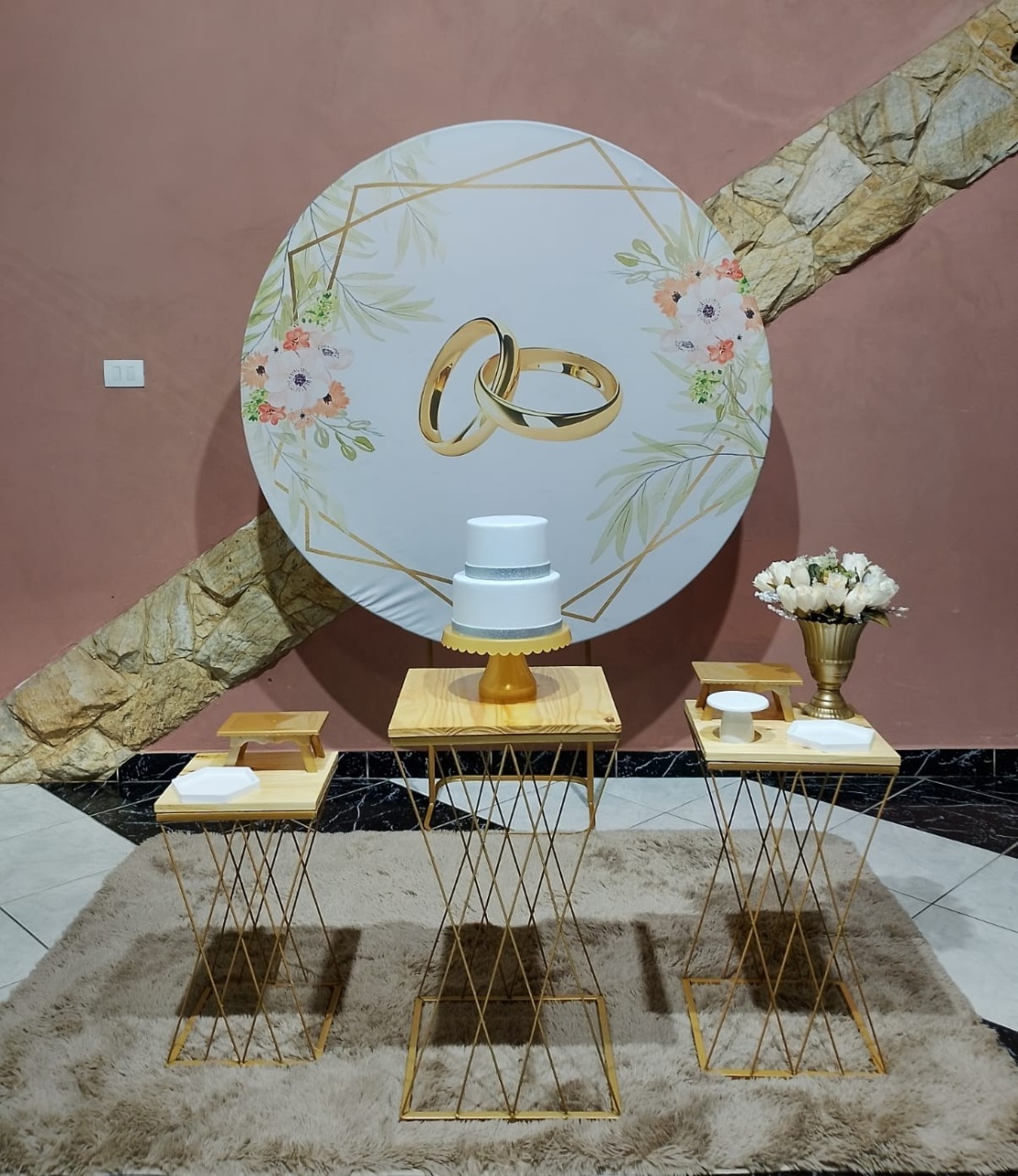 Kit Casamento Arco Floral - Festejar Locações