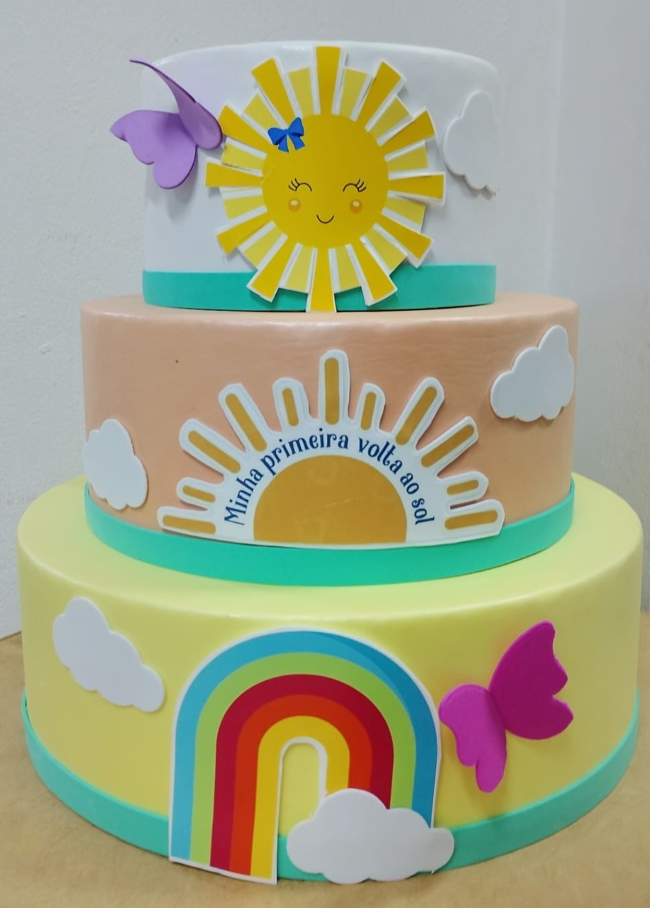 Bolo 1º Volta Ao Sol 3 Andares - Festejar Locações