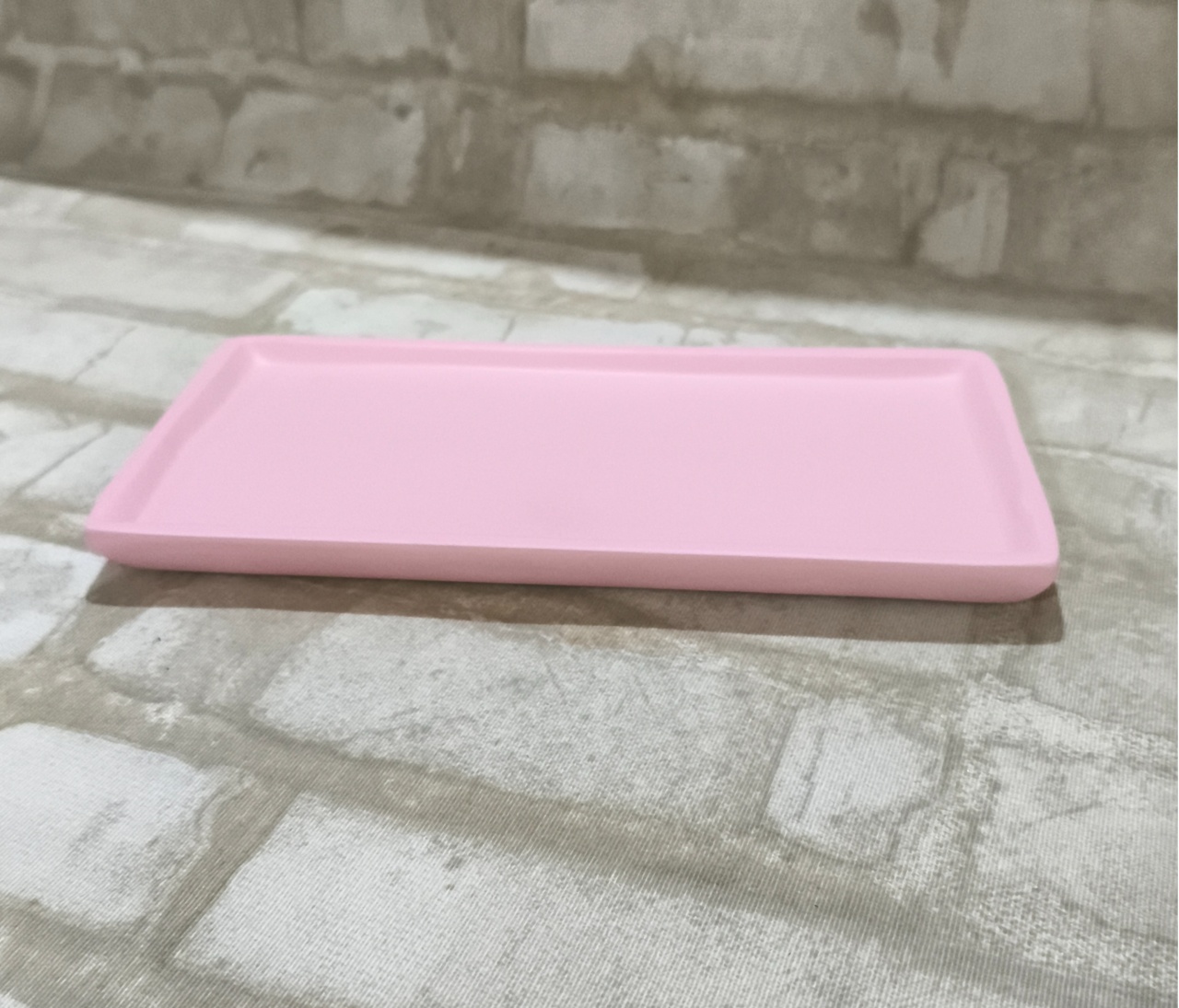 Travessa Cerâmica S/ Pesinho Rosa Candy Fosco - Lirou, Yalou & Jack - Decorações 