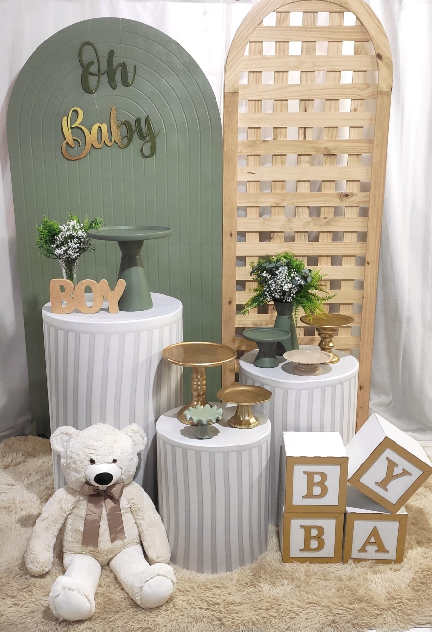 Chá de Bebê Verde Oliva, Dourado - Lirou, Yalou & Jack - Decorações 